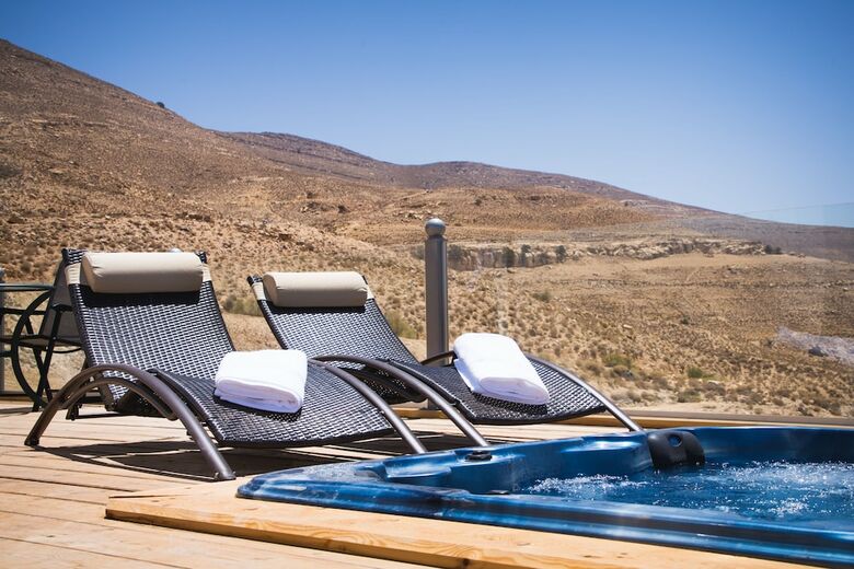 Petra Bubble Luxotel