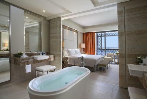 Hotel Hilton Dead Sea Resort & Spa