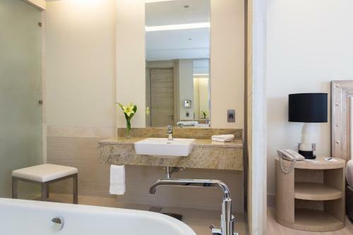 Hotel Hilton Dead Sea Resort & Spa