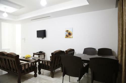 Evana Apartments