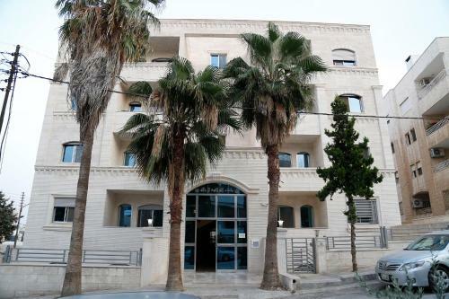 Evana Apartments