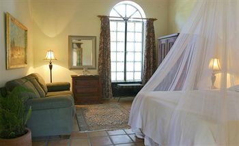The Todos Santos Inn