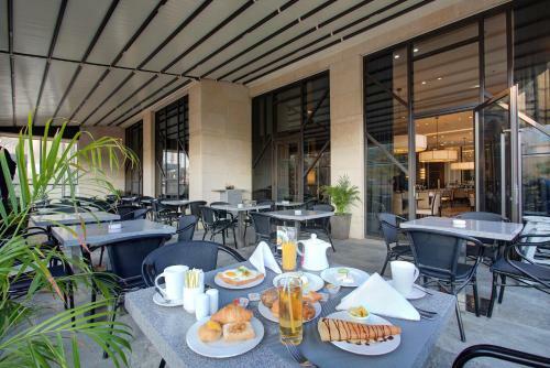 Hotel The House Boutique Suites