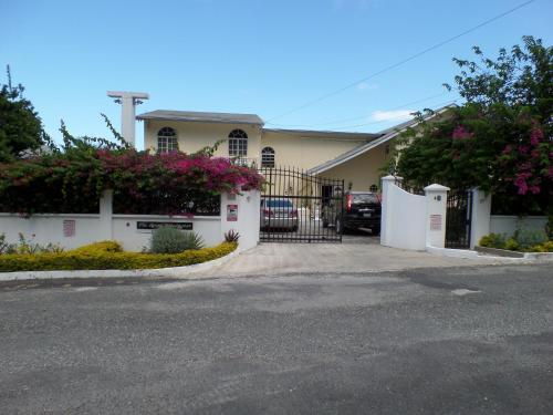 The Royal Kensington Villa 4