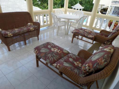 The Royal Kensington Villa 4
