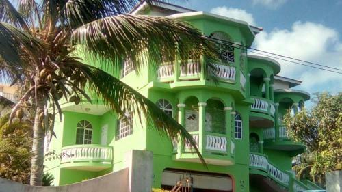 Hostal Orchard View
