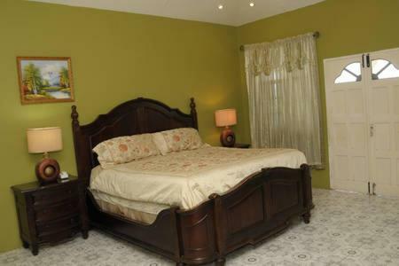Hostal Orchard View