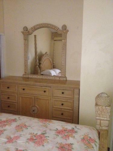 Bed & Breakfast Kingston Home