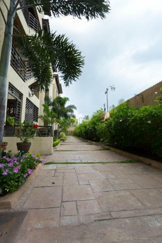 New Kingston Guest Apartment At Inglaterra I