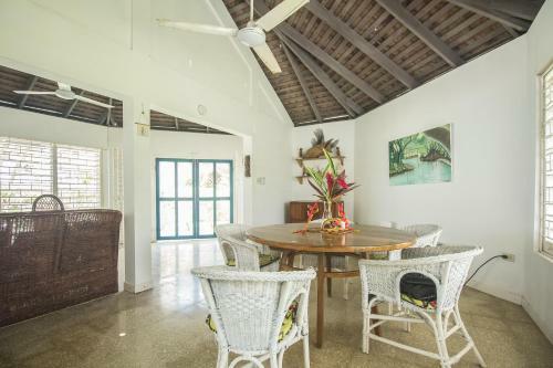 Villa Island Breeze