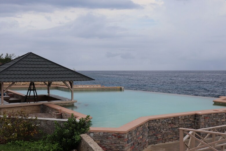 Hotel The Sov Resorts
