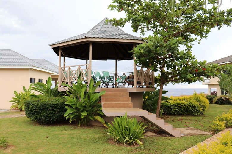 Hotel The Sov Resorts