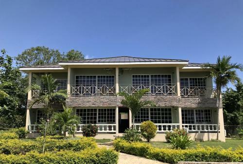 Hotel The Sov Resorts