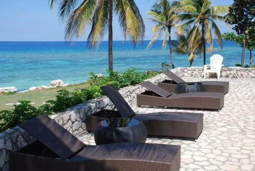 Luxury 2br Home Facing Beach W/pool Montego Bay #3