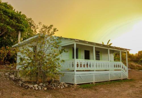 Sunshine Lodge: Your Home Away From Home
