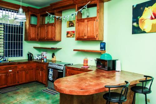 Sunshine Lodge: Your Home Away From Home
