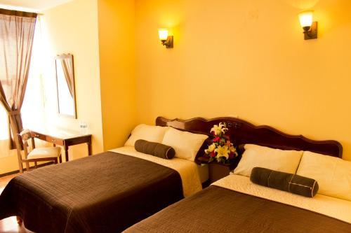 Hotel Aztlan