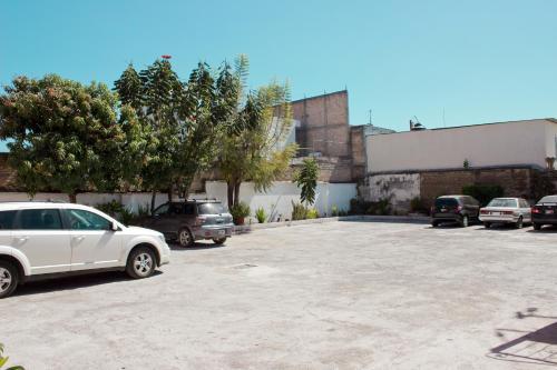 Hotel Aztlan