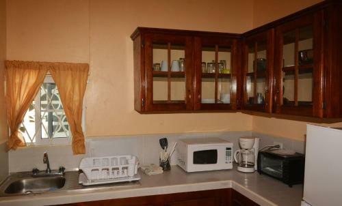 Hostal Cozy Coco Guest House