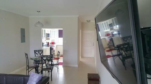 Fern Court Apartment @ Richmond