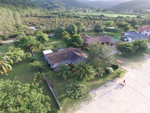 Fantasy & Beachnut Villas