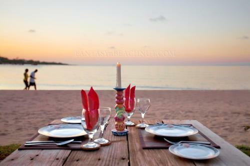 Fantasy & Beachnut Villas