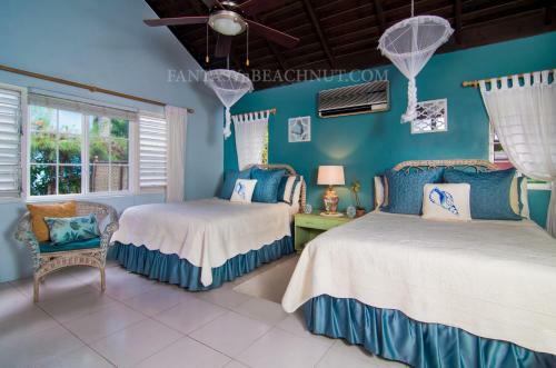 Fantasy & Beachnut Villas