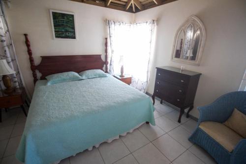 Beach Villa Yellow Canary