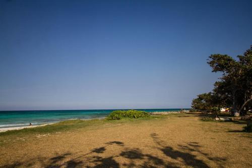 Beach Villa Yellow Canary