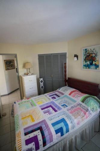 Beach Villa Yellow Canary