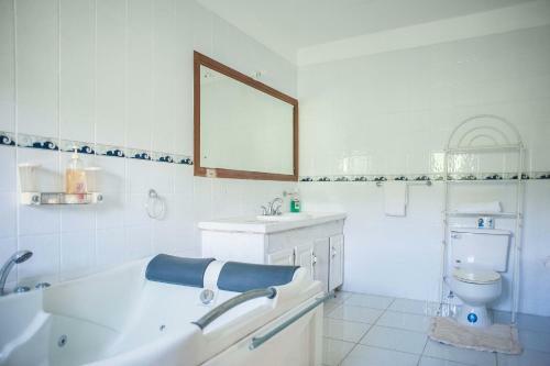 Hostal Queen Elizabeth House