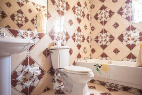 Hostal Queen Elizabeth House