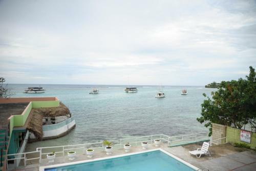 Hotel Beach Rooms