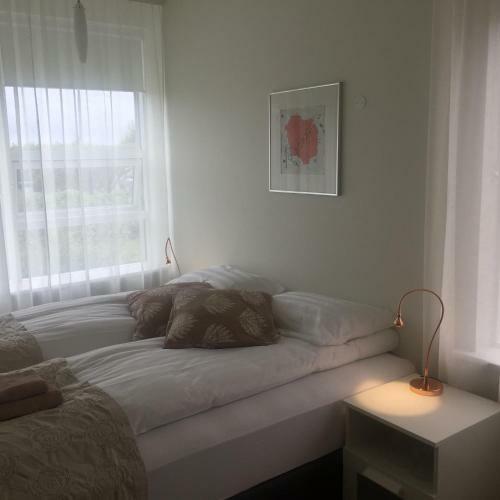 Hv�ta H�si�, Kirkjubraut 48