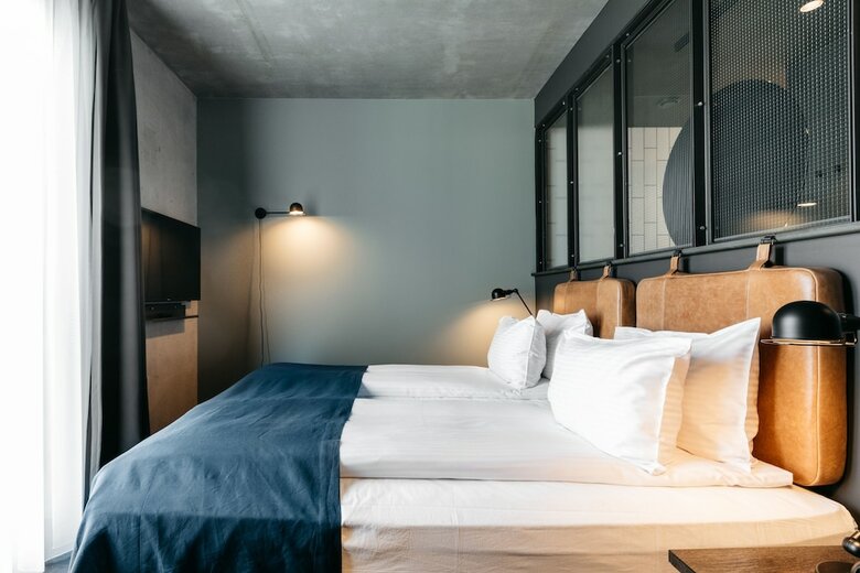 Exeter Hotel By Keahotels