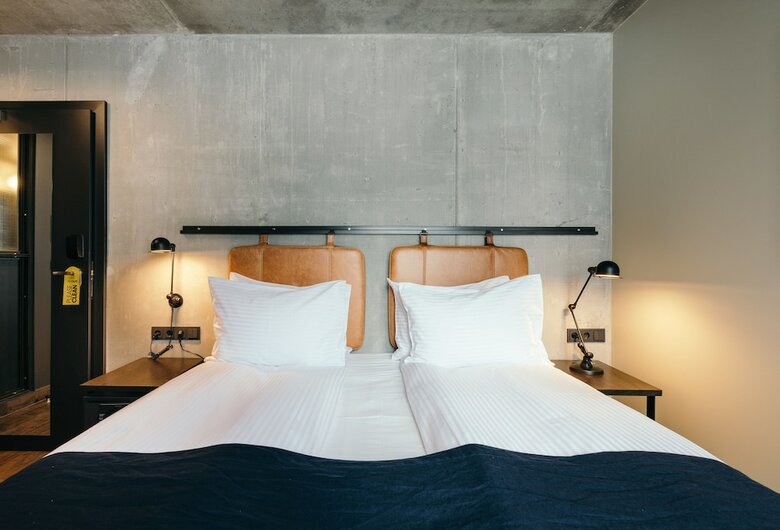 Exeter Hotel By Keahotels
