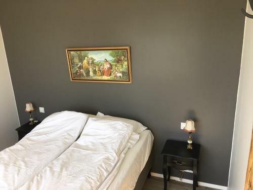 Hostal Guesthouse H�ll
