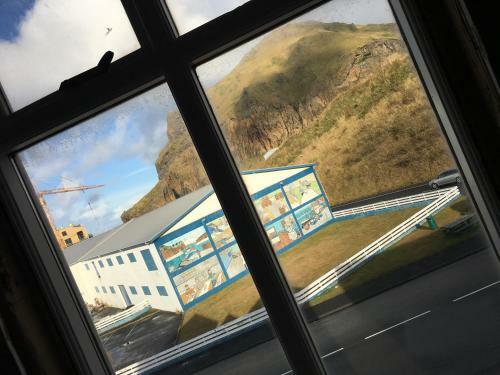 Hostal Guesthouse H�ll