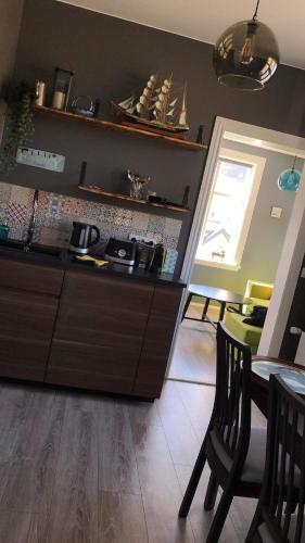 Hostal Guesthouse H�ll