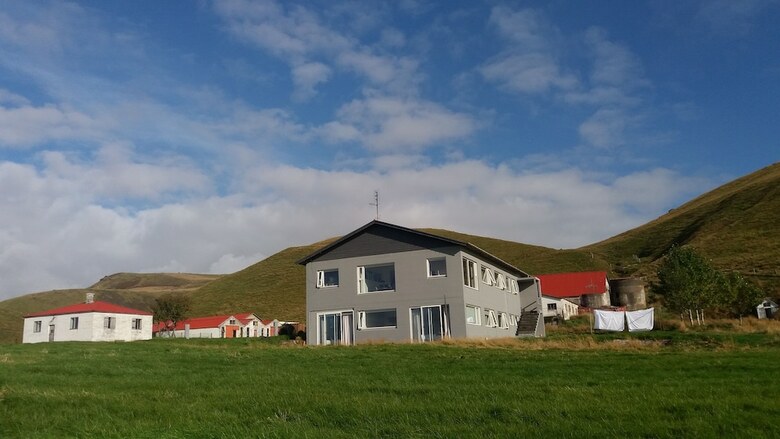 Farmhouse Lodge