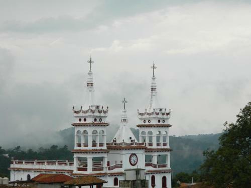 Hotel El Le�ador