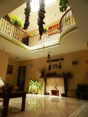 Hotel El Le�ador