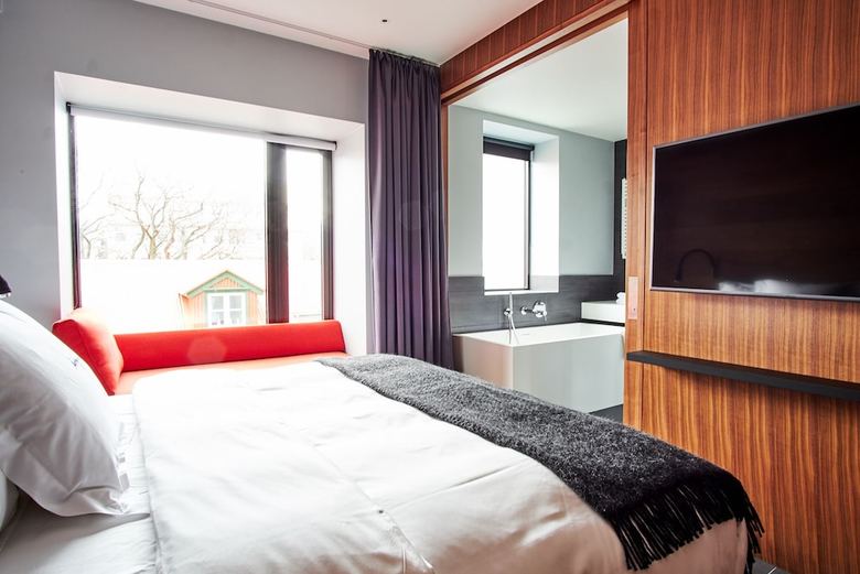 Ion City Hotel