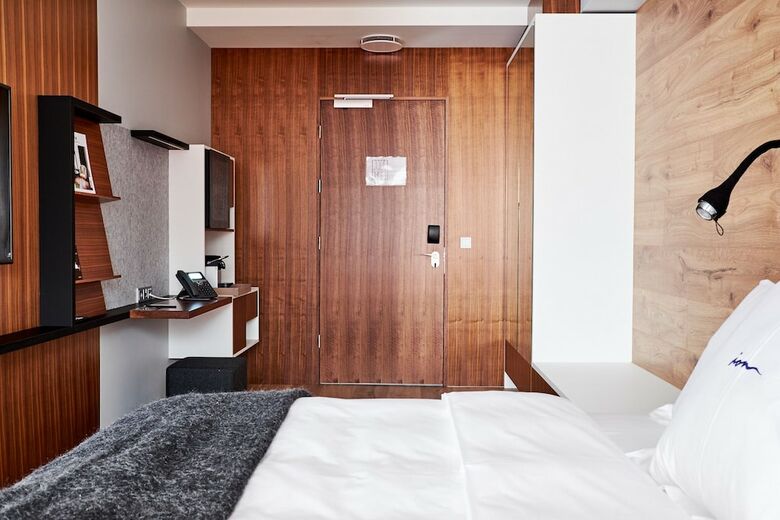 Ion City Hotel