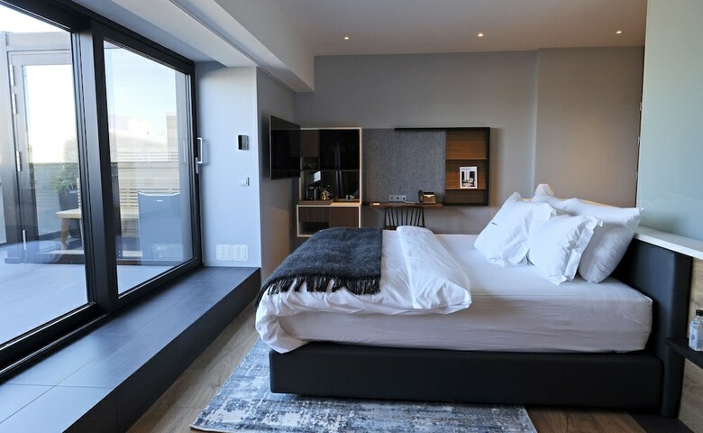 Ion City Hotel