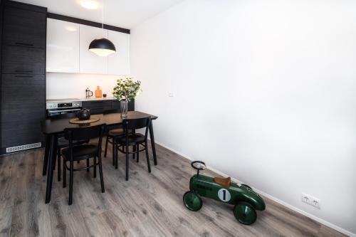 Greenkey Apartment - F8