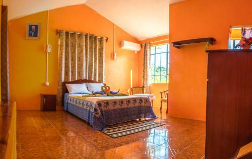 Hostal Merlin Guest House
