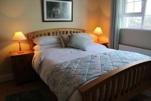 Lake House Hotel