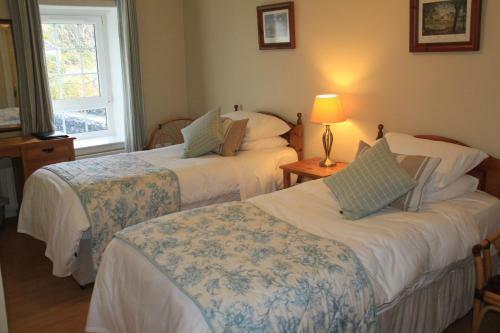 Lake House Hotel