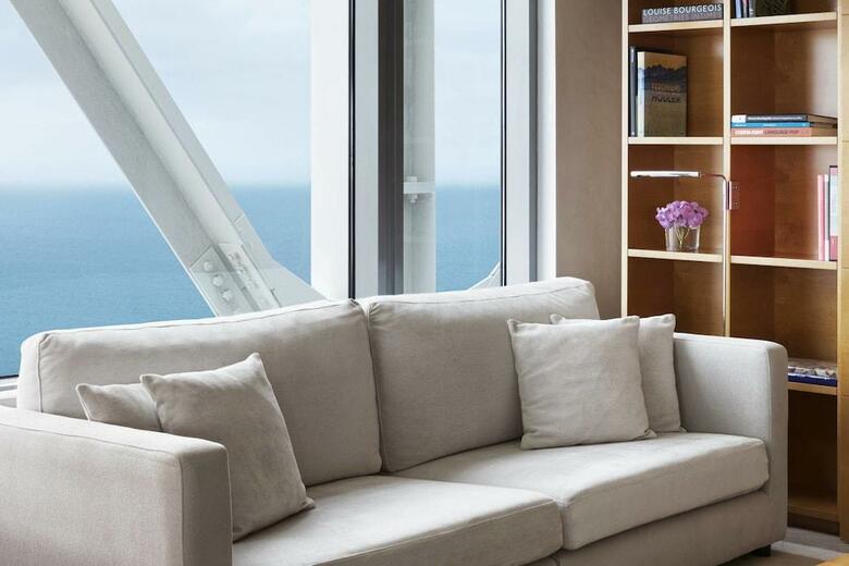 Hotel Arts